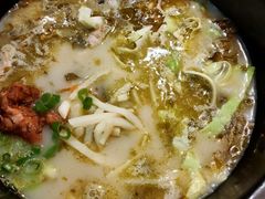 老坛酸菜米线-过桥缘·过桥米线(西冶街店)