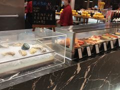 -广州万富希尔顿酒店·感趣自助餐厅·金秋蟹宴生蚝海鲜刺身