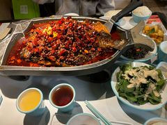 -江边城外烤全鱼(世茂广场店)