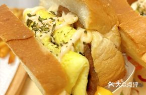 Cheesy Beef Patty Thick Egg Sandwich