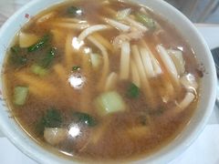 大排手擀面-老前童小吃(北明程路店)