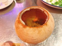 泰式椰皇炖乌鸡汤-陈鹏鹏潮汕菜(宝安机场T3航站楼店)