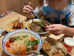 -遇见小面(东方宝泰店)