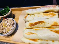 虾酱卷子-渔民船说·北塘海鲜·天津菜·海肠捞饭(北塘古镇店)