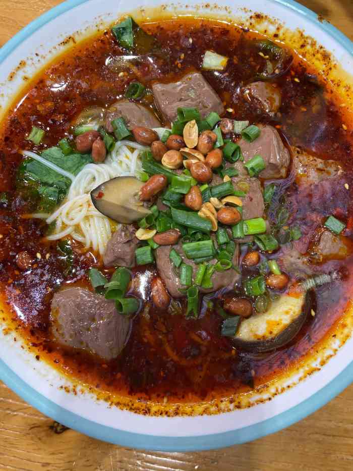 酸辣粉泡椒鸭血面-"重庆除了火锅,小面之外,当然还得有弹性十.