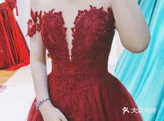 试了好几家婚纱店了，看到这家就知道不用纠结了！