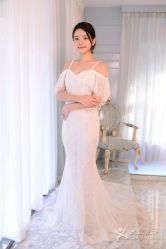 -觅白婚纱礼服馆