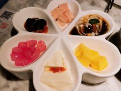 甜品总汇-蔴将·川菜(黄龙万科店)