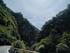 -秦岭峡谷漂流景区
