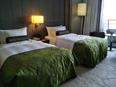 -上海滴水湖皇冠假日酒店