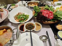 -红鼎豆捞·非遗鲍皇汤火锅(宝丰路店)