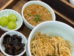 蟹粉黄金捞面-蟹上黄·蟹黄面·江南糖水(人民广场店)