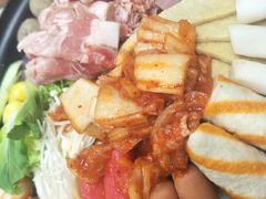 泡菜牛肉芝士部队火锅-禾谷韩餐(热带海洋学院店)