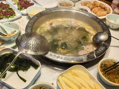 -乡土黄·鲜牛肉火锅·小龙虾(兴业街店)