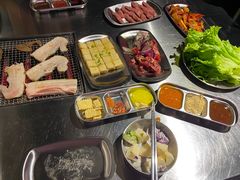 -马路牙子地桌烤肉(工体店)