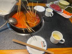 -两三事小郡肝串串香火锅(桂庙店)