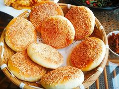 -红栌温泉山庄生态美食餐厅