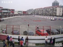 -汽车梦工场汽车电影院