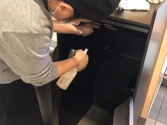 -麦当劳(石坝服务区店)