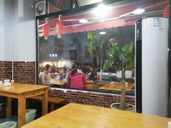 大堂-为民烧烤吧.自贡爆炒菜(收录20年好店)