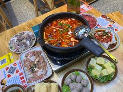-黔二妞地摊火锅(龙华清湖店)