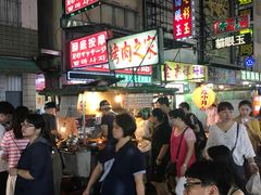 -六合夜市