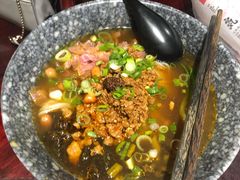 佩奇爱酸菜米线-八月美食小馆(银泰城总店)