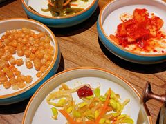 精品小菜-明洞阿姨·韩式酱蟹烤肉·创意料理(三元桥店)