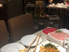 -海底捞火锅鲜切牛肉主题店(长寿路店)