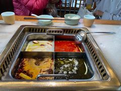 -巴渝瓦肆重庆鲜火锅(宝龙环湖店)