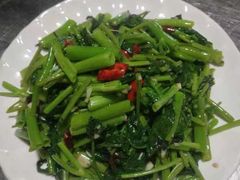 -哈尼梯田美食土菜馆