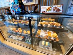 面包甜点陈列柜-星巴克臻选(济南恒隆店)