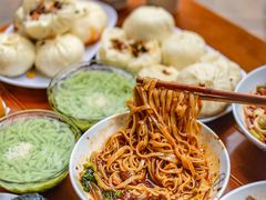 -李与白包子铺(桐梓林店)
