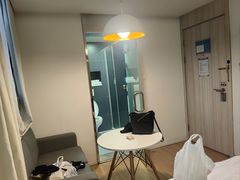 -汉庭(南京五塘广场地铁站店)