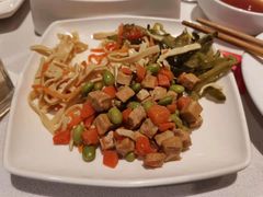 等位小食-海底捞火锅(长宁路龙之梦店)