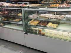 面包甜点陈列柜-常兴顺小吃(草房店)