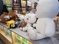 -LINE FRIENDS Garosu-gil Flagship Store