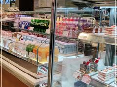 面包甜点陈列柜-巴黎贝甜(常德路店)