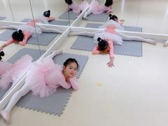 -艺熠舞蹈口才主持表演艺术中心(爱琴海校区)
