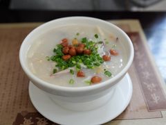 艇仔粥-黄枝记(议事亭前地店)