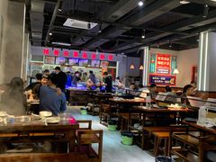 大堂-潮泰牛肉火锅 · 创于1992年(车公庙店)