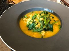 豌豆黄浸豌豆尖-半山腰·云南菜(侨福芳草地店)