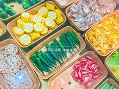 -来龍儿鲜切牛肉自助老火锅