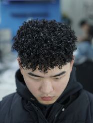 -海文先生国潮烫染男士理发馆