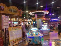 -卡通尼乐园(五彩世界店)