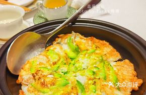 Nine-Butt Fish with Green Melon Sauté