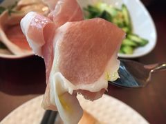 -香格里拉鱼跃地中海西餐厅·牛排披萨