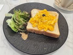 -La-Serene Café