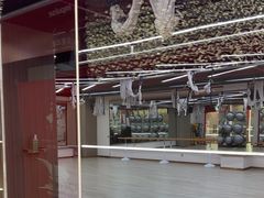 -英派斯健身旗舰店(海信国际中心馆)