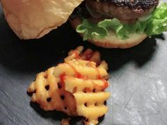 -HIGH FIVE哈福手工汉堡(桂林路店)